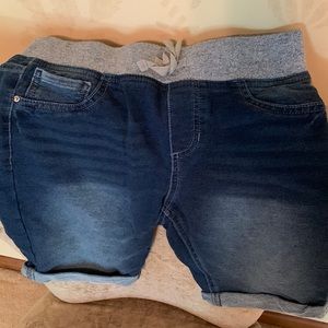 Girls Crown and Ivy pull on shorts Size 14